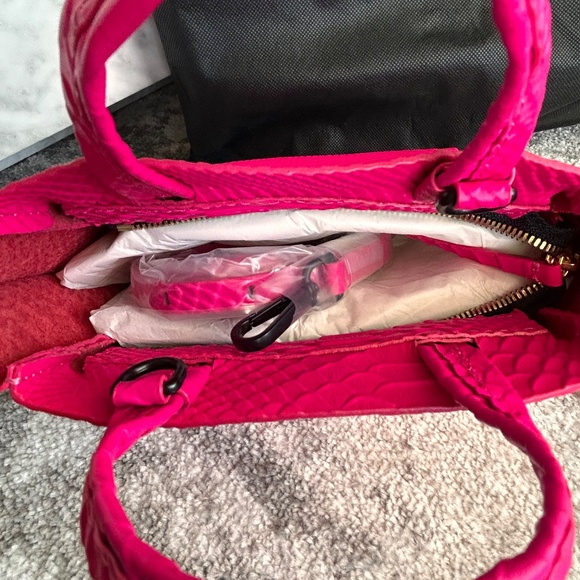 ✨ Ampersand As Apostrophe Micro-Tote – Neon Pink Python – NEW w/ Tags ✨ - Picture 3 of 3